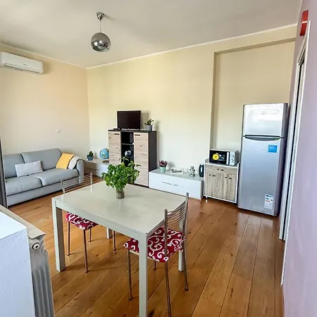 Appartement Near Linate Duomo And Station Minutes Away *