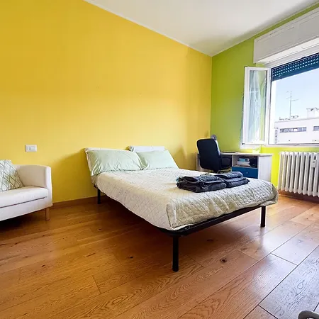 Appartement Near Linate Duomo And Station Minutes Away Milaan