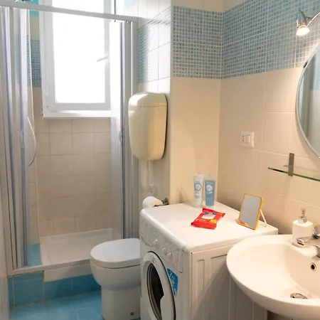 Near Linate Duomo And Station Minutes Away Milaan